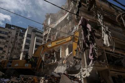 Antallet døde etter omfattende Libanon-angrep har steget til 303