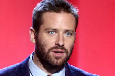 Armie Hammer om ny sjanse etter skandalen: – Tror jeg gråt