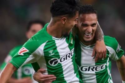 «Magi» – Antony lyser opp La Liga med perfekt prestasjon og viser Manchester United hva de går glipp av