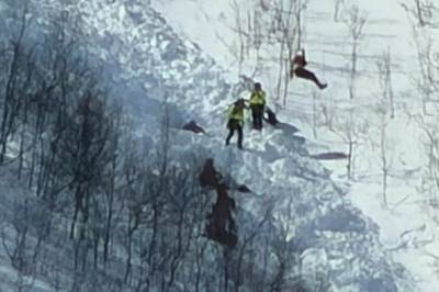Skredtragedien: Reddet hverandre i snømassene