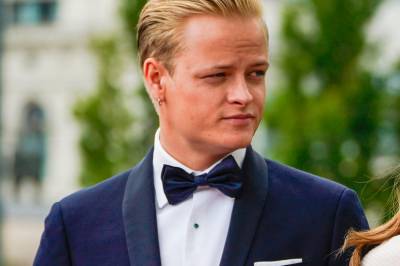 Får ikke stanset bok: Må ut med 500.000