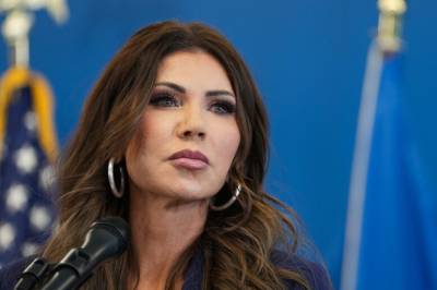 Krav om riksrett mot Noem etter ICE-drap