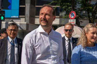 DIREKTE: Kronprinsen i Japan