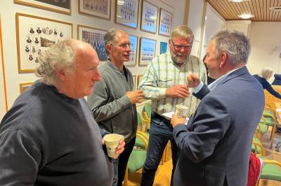 Må snart bestemme seg