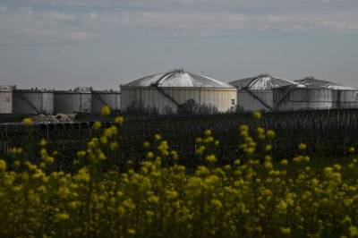 IEA bekrefter: Slipper 400 millioner fat olje fra lagre ut på markedet