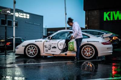 – Det er ikke mange fedre som har Hello Kitty på bilen sin