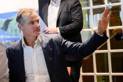 Hva blir det neste? Spetalens frimerkesamling?