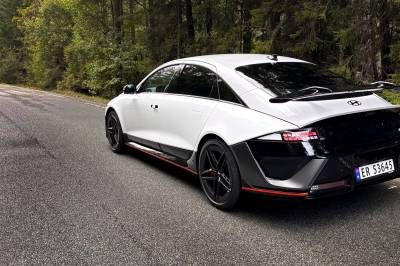 Biltest av Hyundai Ioniq 6 N: Tar den helt ut