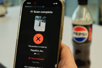 USA-uroen rammer butikkhyllene