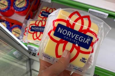 Norsk ost selges billig i Sverige: – Ikke lurt