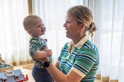 Endelig skulle desemberbarn få rett på barnehage. Familien planla ut ifra det: – Man føler seg jo veldig dum.