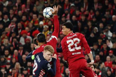 Absurde scener i Liverpool-kampen