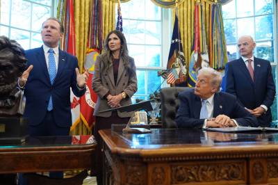 Trumps VM-mann ut mot Infantinos kritikere: – Bør få hodet undersøkt