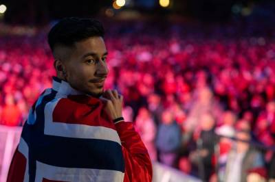 Shervan fekk styre VM-tromma i Bergen: – Dette er medisin for integreringa