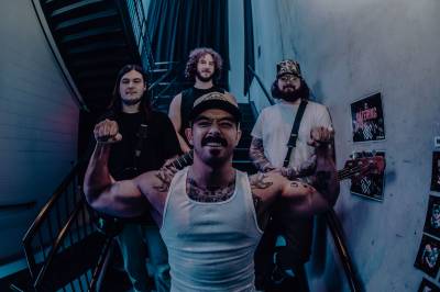 Disse fire hentene lureri skyggene bak Iron Maiden på Tons of Rock. Die Spitz kan bli festivalfolkets nye favorittband, i følge Aftenpostens Tons of Rock-korrespondent.