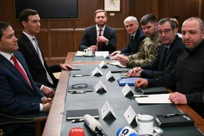 Til Moskva etter Ukraina-forhandlinger