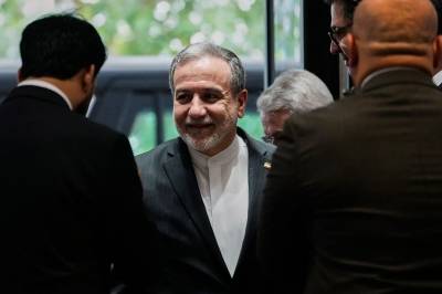 Irans utenriksminister til Oman – USA med nytt krav