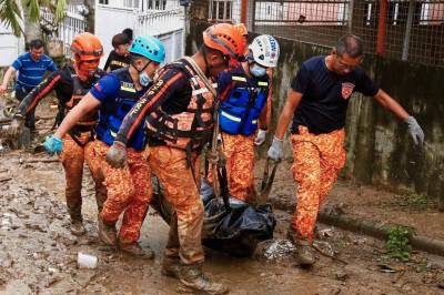 Minst 66 personer døde etter tyfon på Fillippinene