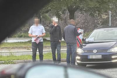 Politiet rykket ut til salg av falske Norge-drakter i Loddefjord
