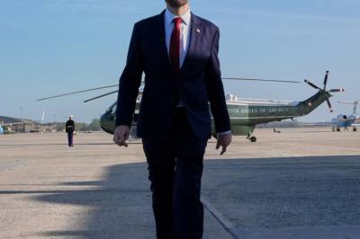 - Ingen tillit til USA