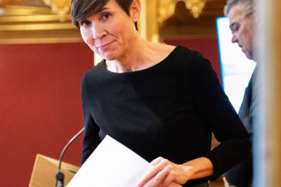 Hva? Skal hun ikke gjøre noe med biffkrisen heller?