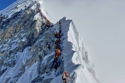 Rekordmange har nådd toppen av Mount Everest i år