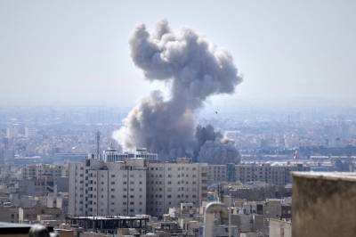 Massiv eksplosjon i sentrum av Teheran