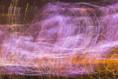 Mystiske spøkelsespartikler strømmer gjennom kroppen din. Nå vet vi mer om hvor de kommer fra