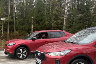 Glattkjøring med elbil og fossilbil