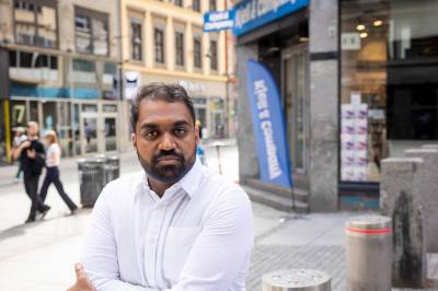 To av tre unge deltidsansatte jobber mer enn avtalt: – En belastning