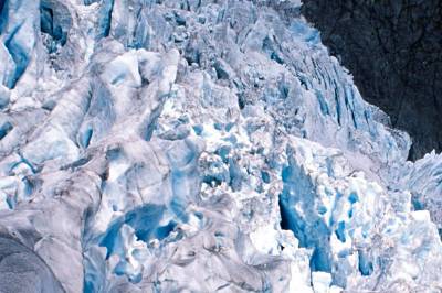 I hvilke to fylker ligger Jostedalsbreen?