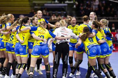 Storhamar forsvarte NM-tittelen – slo Larvik etter nervedrama