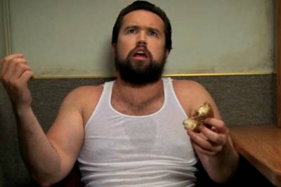 Rob McElhenney er satt til å endre navnet sitt til Rob Mac