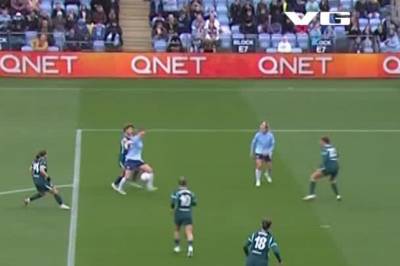 3-0: Charles, Manchester City