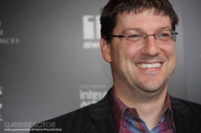 Gearbox-sjef Randy Pitchford bestemte seg for å lekke bilder av en ikke utgitt, uanmeldt Google Pixel Watch 5