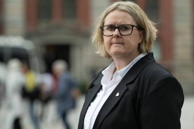 Varsla om helsesjuke­pleiar på barne­skule: Fann over 700 avvik