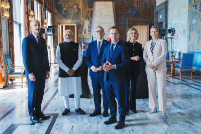 Pressemøte med nordiske og indiske statsministere