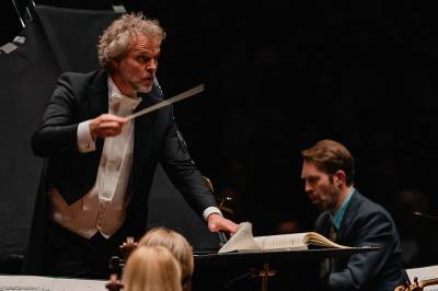 Leif Ove Andsnes får ikke vist sine musikalske styrker i ny pianokonsert