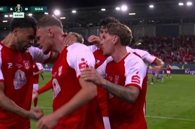 Vin Kastull setter 1-0 mot Schalke 04