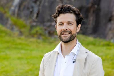 - Har ikke lov til å snakke om det