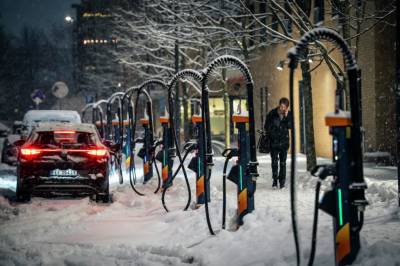 Mindre utbygging, men likevel rekordmange hurtigladere