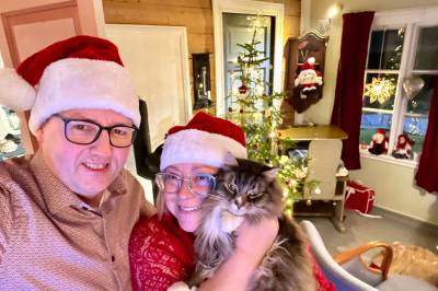 Trodde katten lå død i fryseren – så dukket den opp på døren