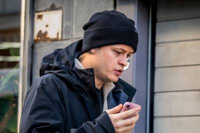 Ber om å bli løslatt