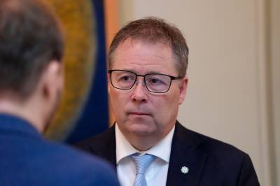 Senterpartiet sier de vurderer å ikke forhandle
