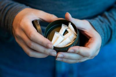 Ny snuslov vil forby halvparten av dagens tilbud: – Vil ikke bedre folkehelsen, mener Frp