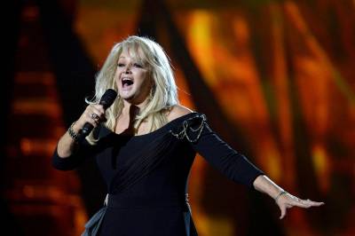 Bonnie Tyler (74) ligger i kunstig koma