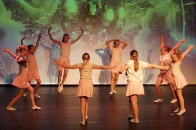 Sjekk bildene: Flott danseforestilling på Kragerø Biograf