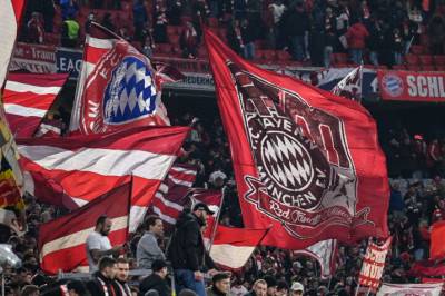 Urovekkende scener: Fotografer trampet ned