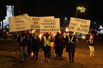 width=device-width, initial-scale=1