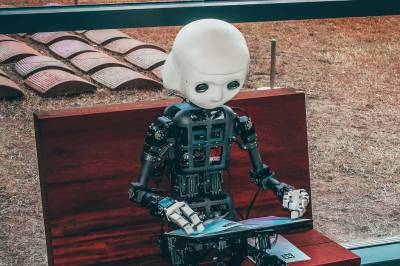 Er vi imot verktøybruk som sådan?